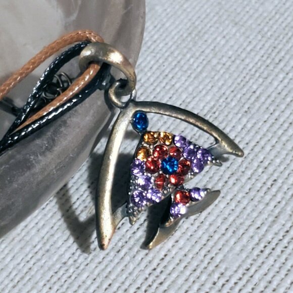 Rustic Antique Bronze Rhinestones Tropical Fish Pendant Necklace Vegan Leather - Picture 7 of 11